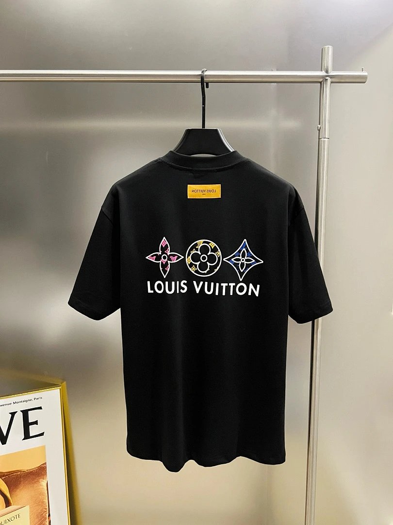 Louis Vuitton T-Shirts Logo and Monogram Graphic Crewneck T-Shirt — 30