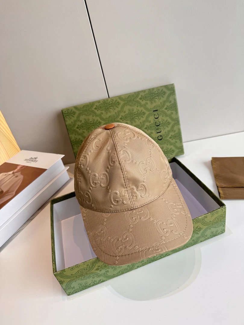 Fendi Hats FF monogram baseball cap — 28