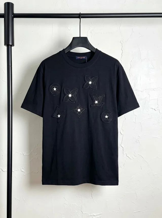 Louis Vuitton T-Shirts Logo and Monogram Graphic Crewneck T-Shirt product detail image 5