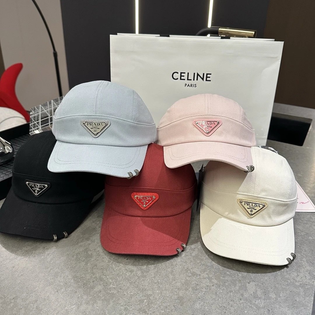 Louis Vuitton Multiple baseball cap designs — 6