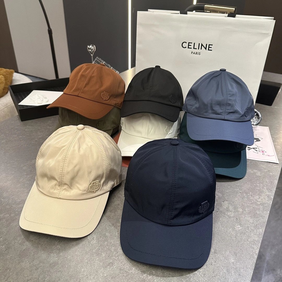 Louis Vuitton Multiple baseball cap designs — 15