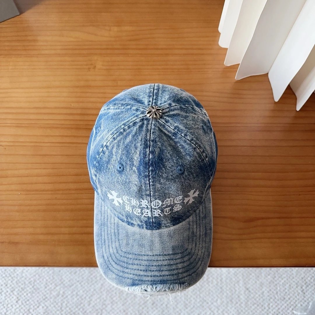 Fendi Hats FF monogram baseball cap — 38