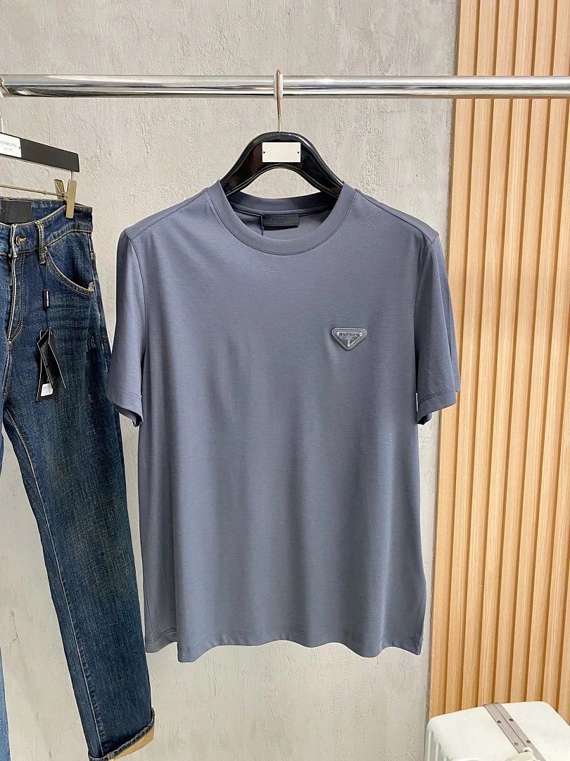 Prada T-Shirts Assorted logo graphic short-sleeve — 120