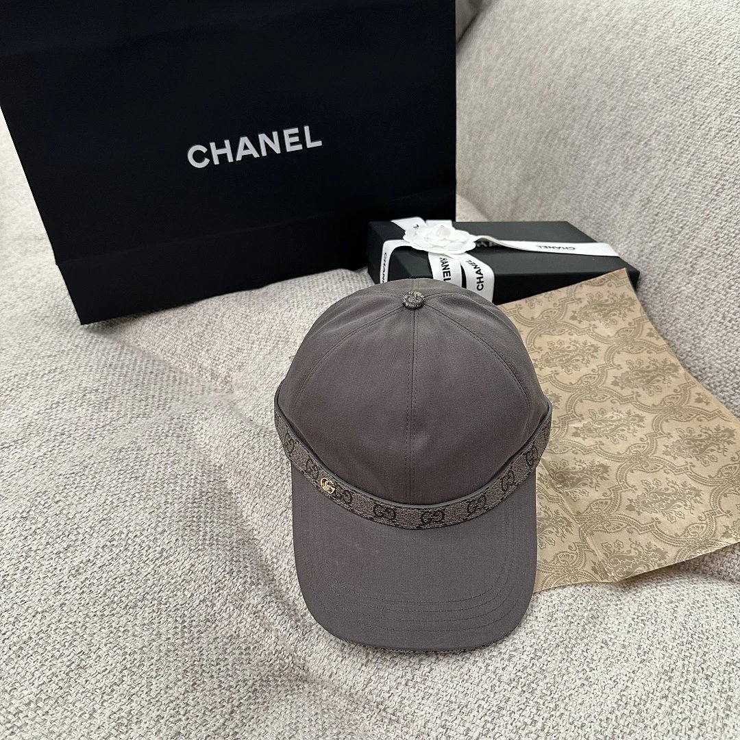 Gucci Hats Assorted baseball caps and bucket hat image 3