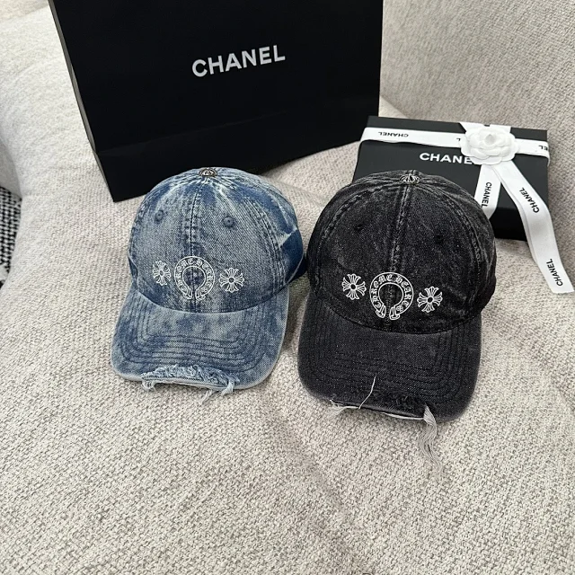 Prada Multiple baseball cap designs product detail image 9
