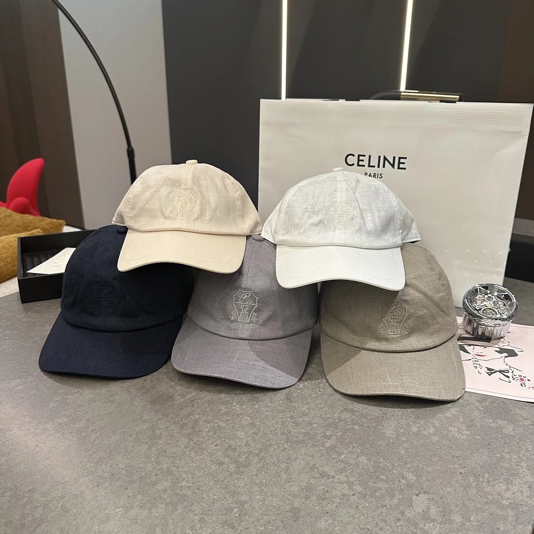 Louis Vuitton Multiple baseball cap designs — 12