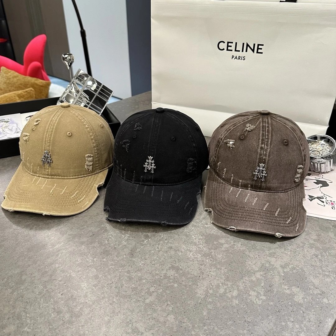 Louis Vuitton Multiple baseball cap designs — 17