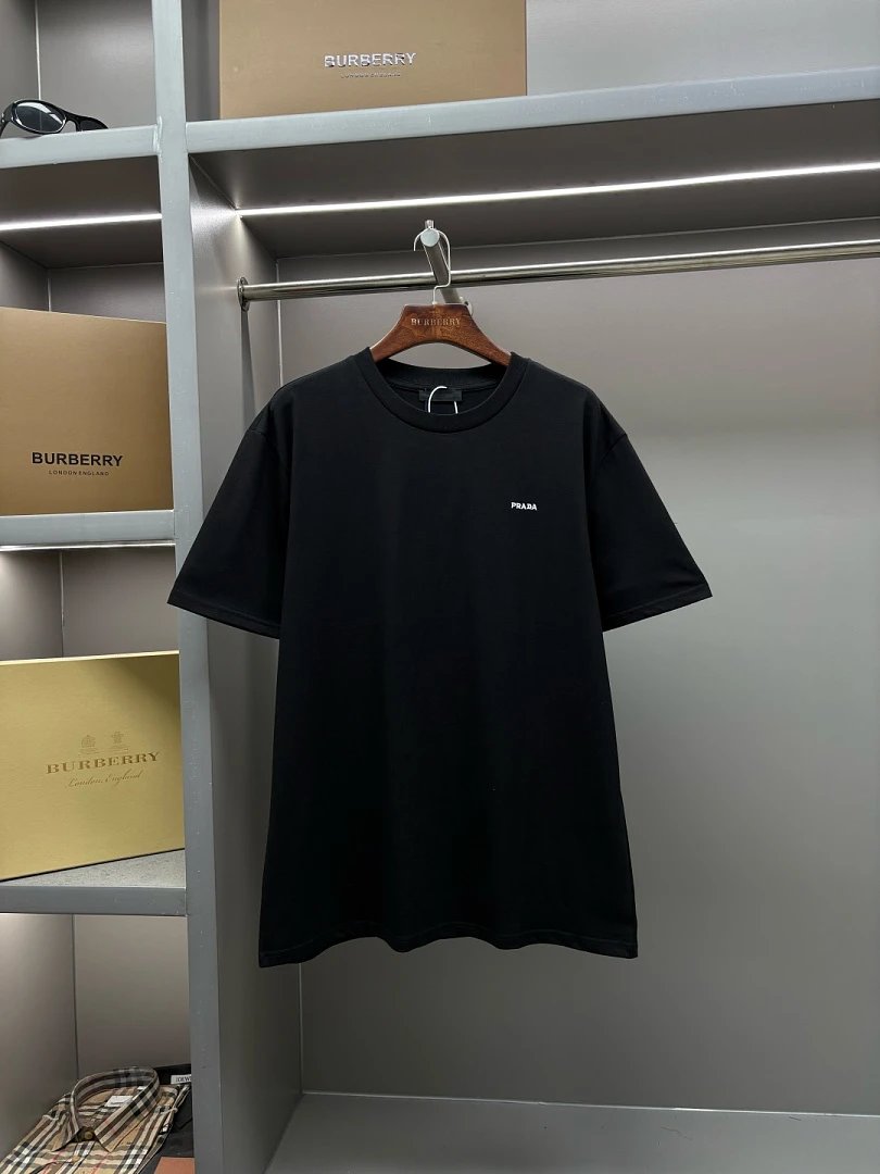 Prada T-Shirts Assorted logo graphic short-sleeve — 105