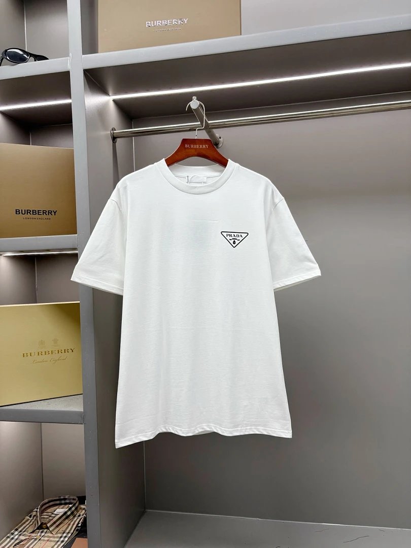 Prada T-Shirts Assorted logo graphic short-sleeve — 102