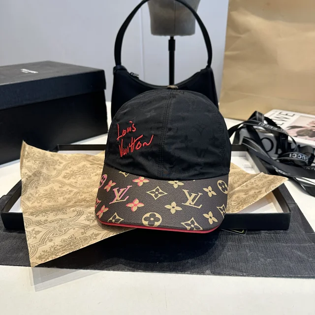 Gucci Hats Palace GG Canvas Baseball Cap product detail image 9
