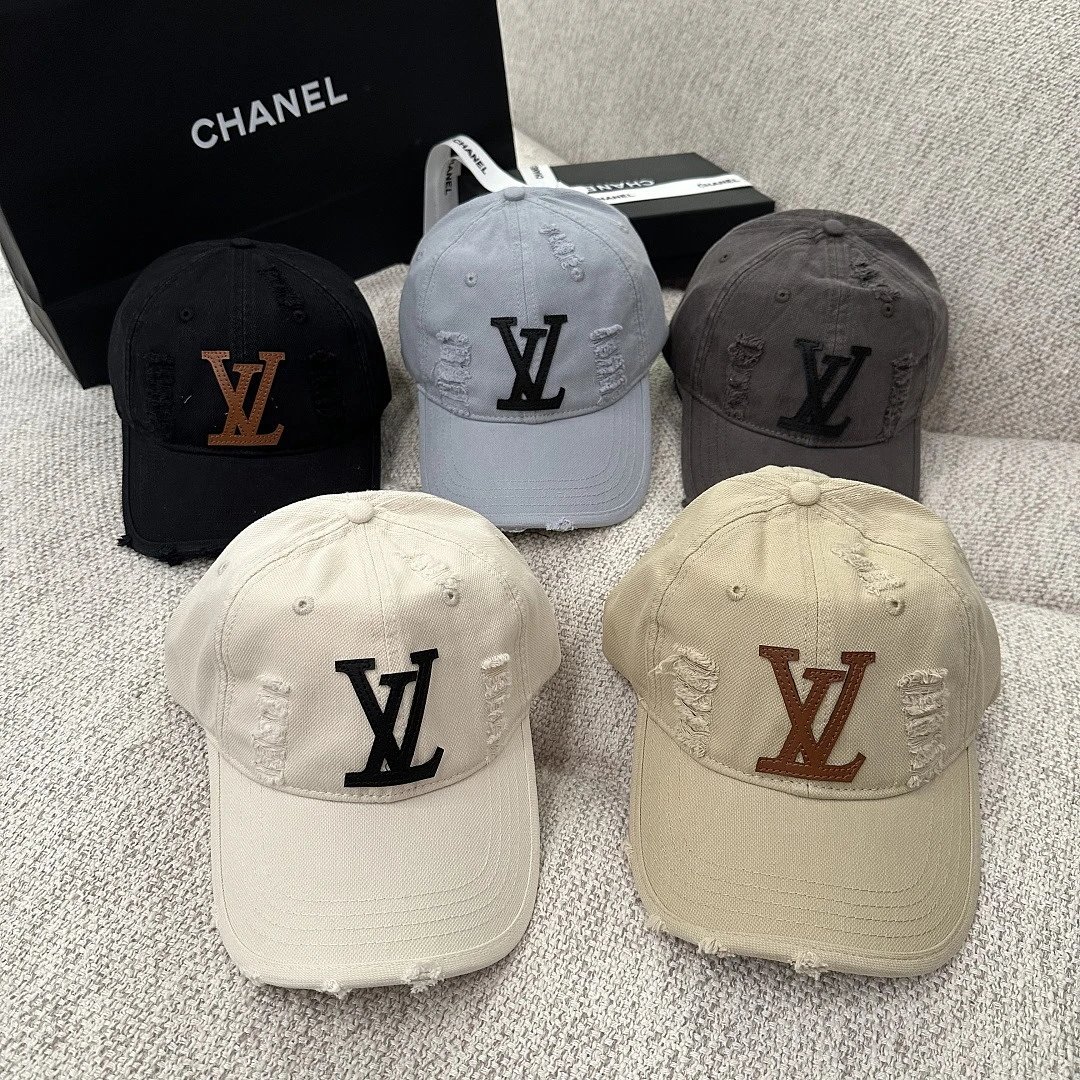 Prada Multiple baseball cap designs — 12