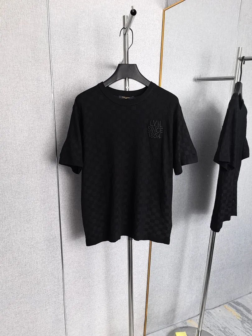 Louis Vuitton T-Shirts Short-Sleeve Graphic T-Shirt — 77