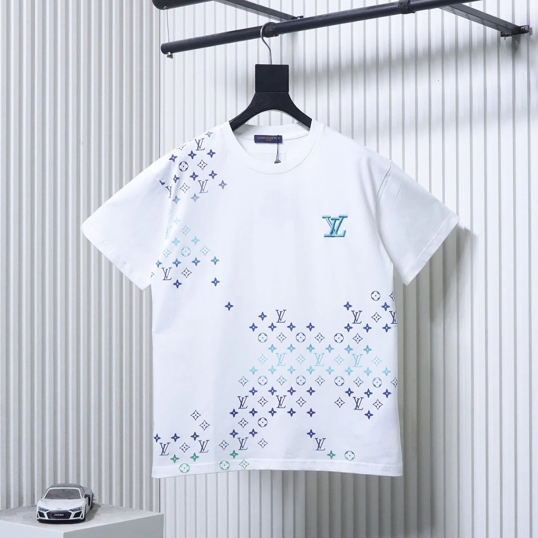Louis Vuitton T-Shirts Logo and Monogram Graphic Crewneck T-Shirt — 33