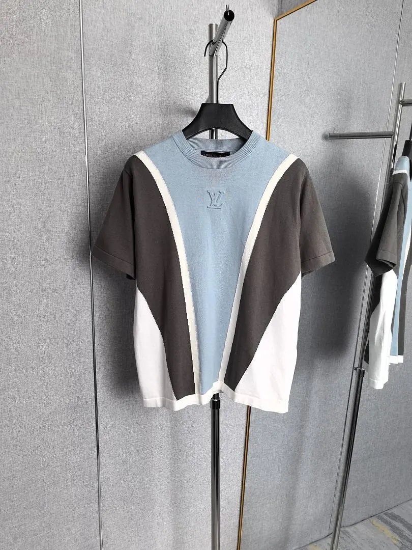 Louis Vuitton T-Shirts Short-Sleeve Graphic T-Shirt — 76