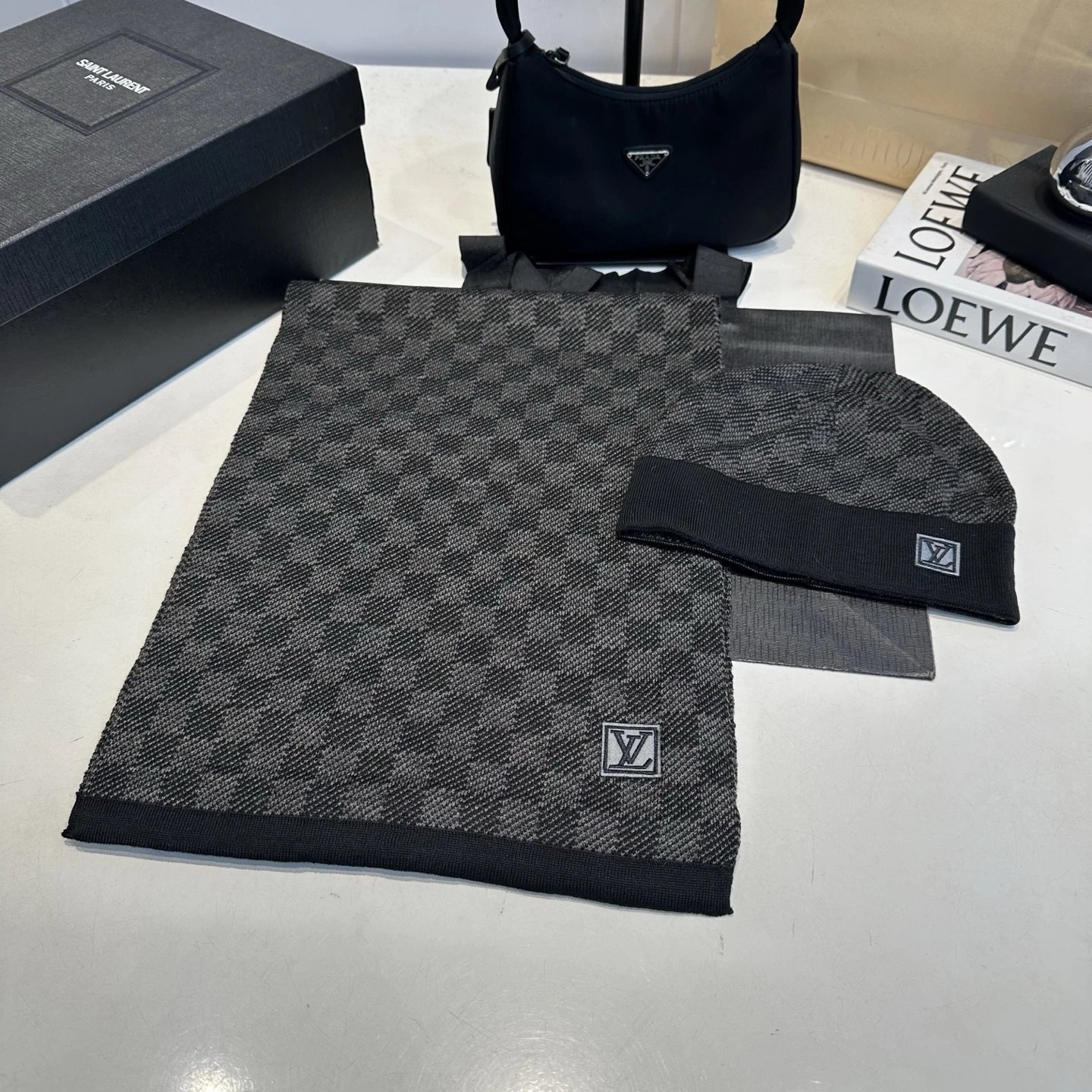 1:1 l*v beanie hat/scarf set