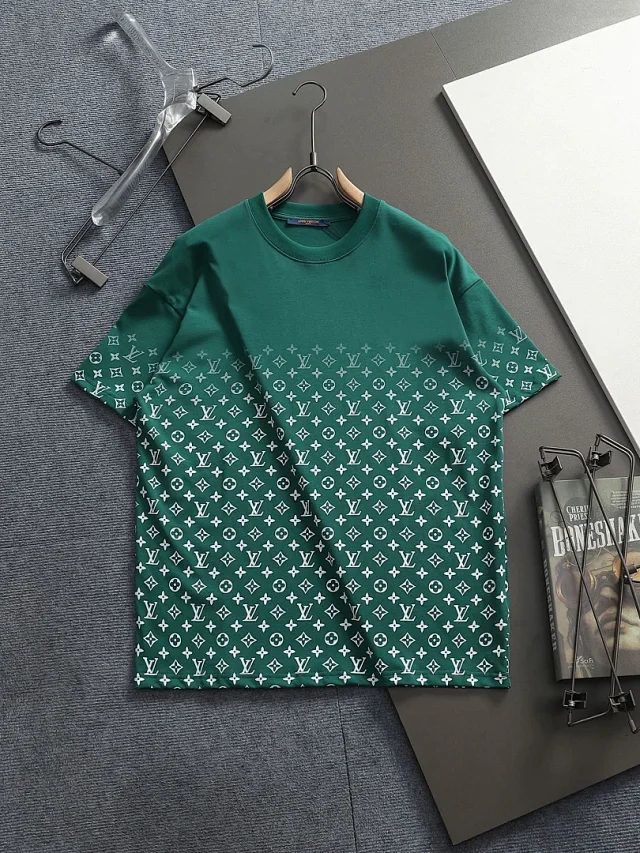 Louis Vuitton T-Shirts Monogram Print Crewneck T-Shirt product detail image 7