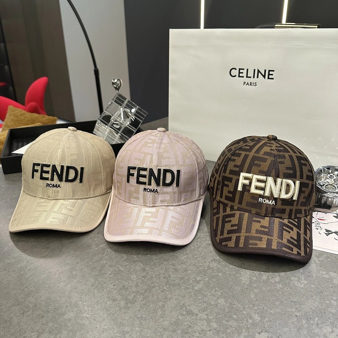 Louis Vuitton Multiple baseball cap designs — 16