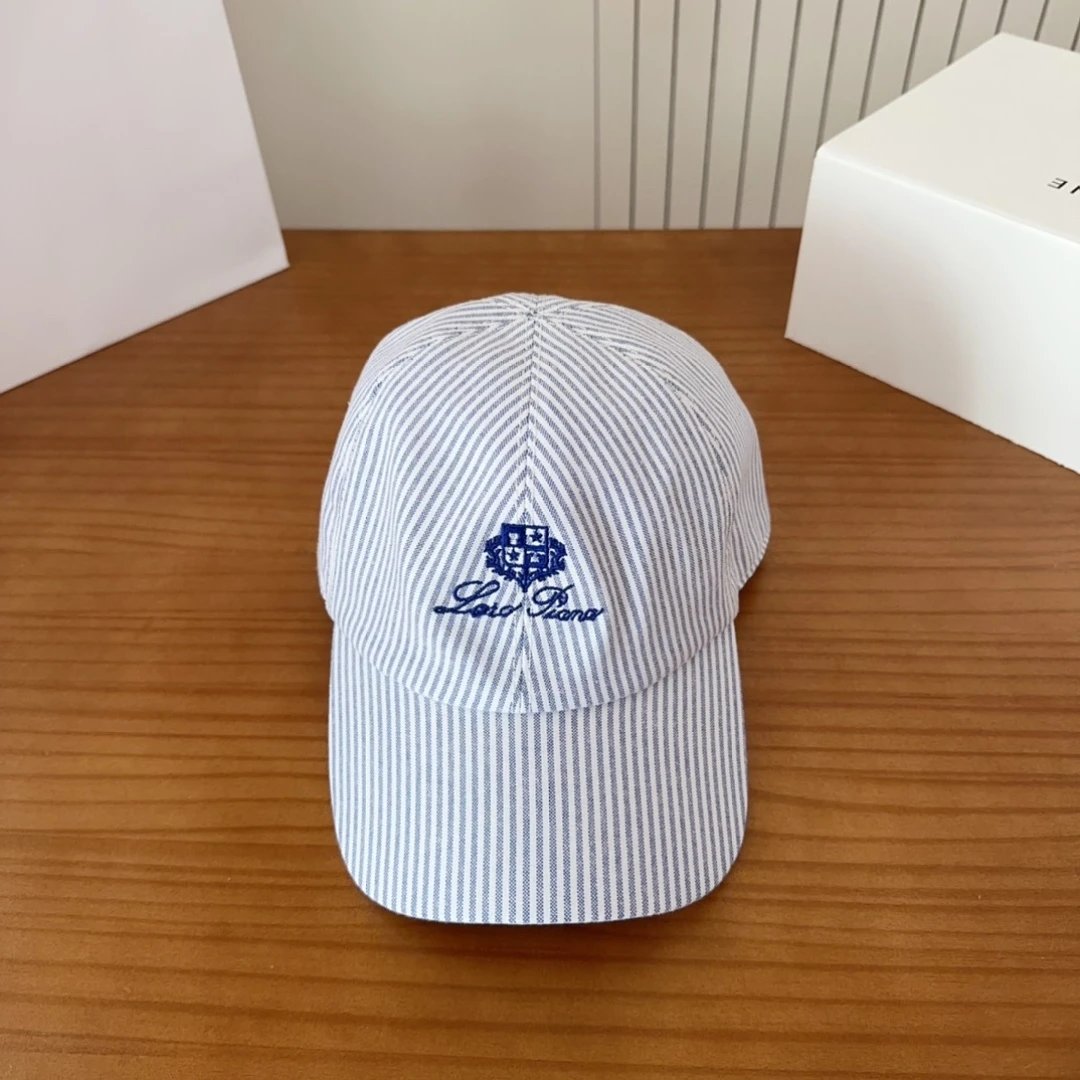 Fendi Hats FF monogram baseball cap — 31