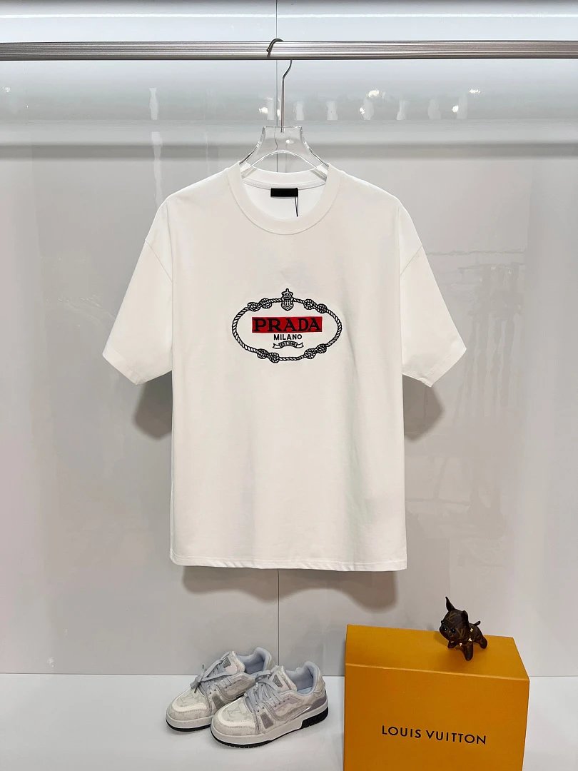 Prada T-Shirts Assorted logo graphic short-sleeve — 110