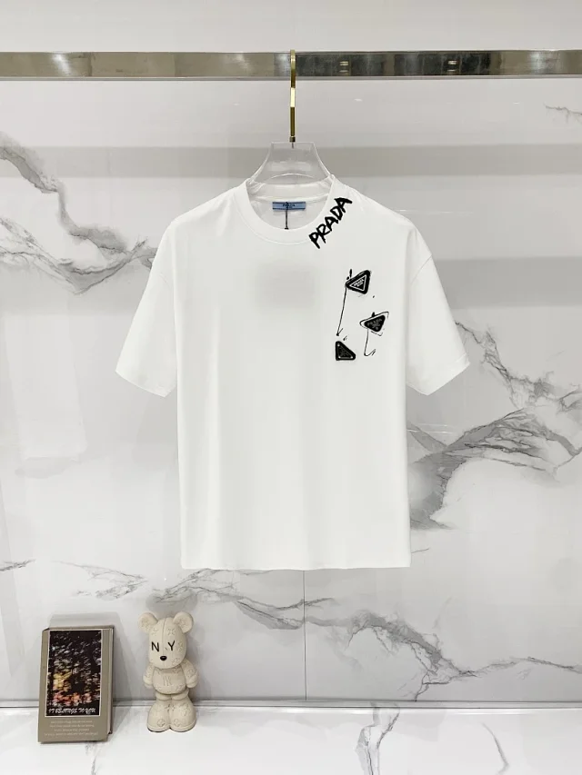 Prada T-Shirts Logo Triangle Design product detail image 9