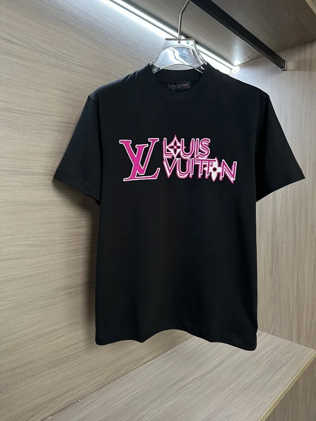 Louis Vuitton T-Shirts Logo and Monogram Graphic Crewneck T-Shirt product detail image 3