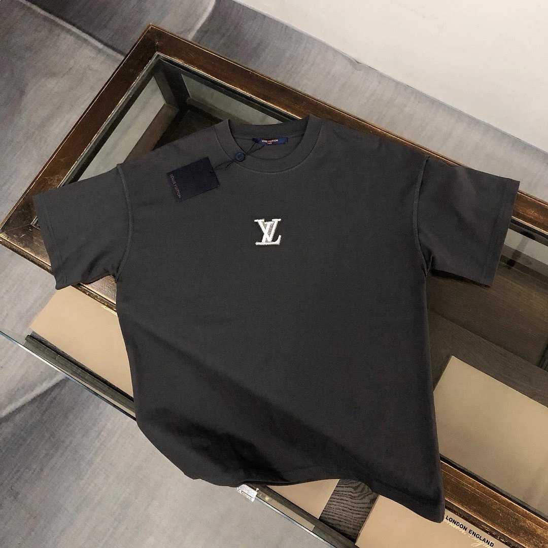 Louis Vuitton T-Shirts Monogram Print Crewneck T-Shirt — 105