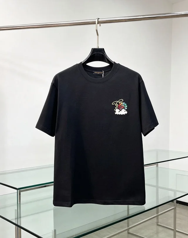 Louis Vuitton T-Shirts Short-Sleeve Graphic T-Shirt product detail image 10