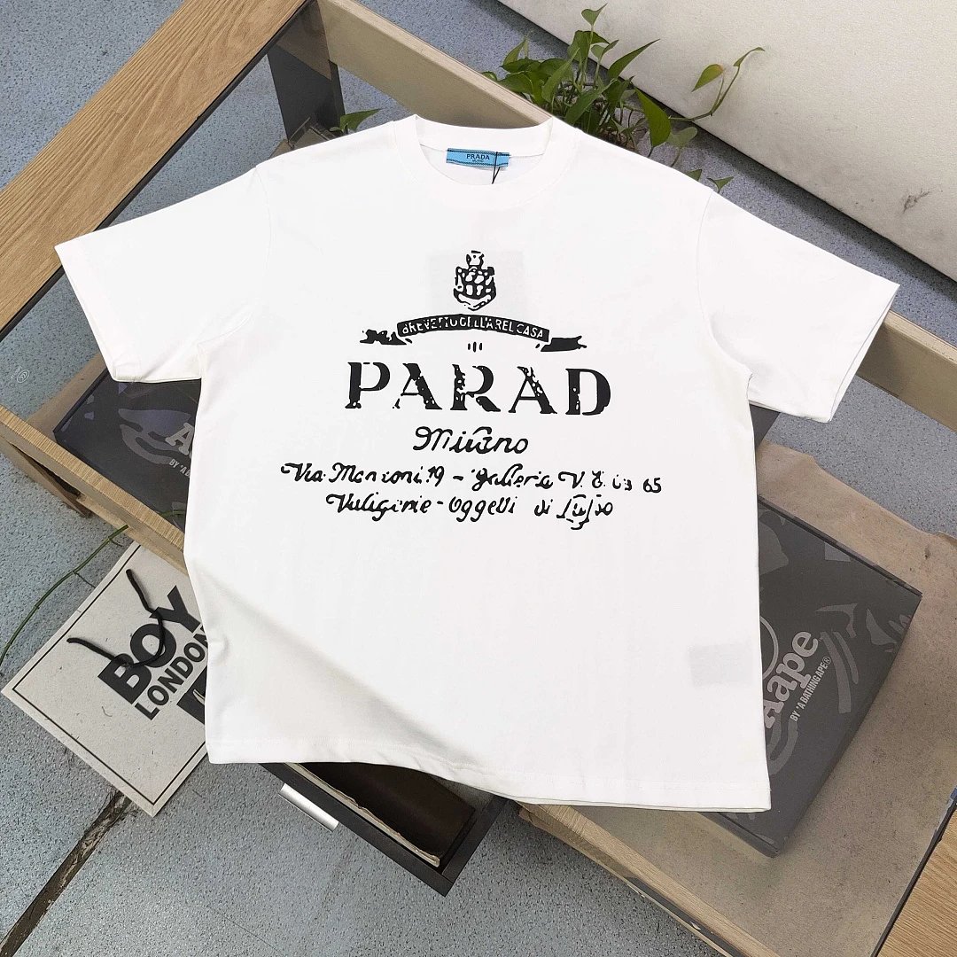Prada T-Shirts Assorted logo graphic short-sleeve — 93