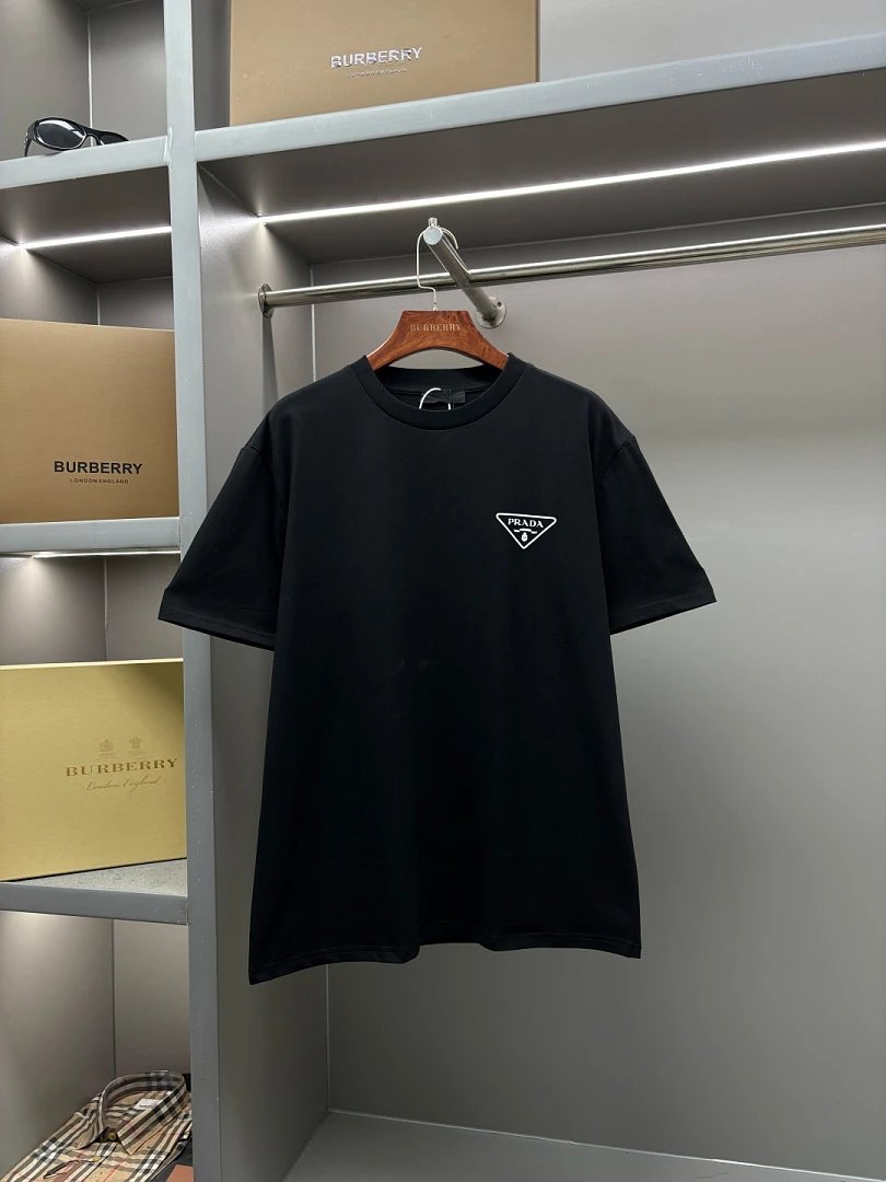 Prada T-Shirts Assorted logo graphic short-sleeve — 101