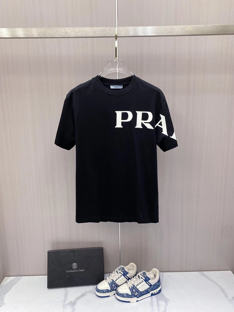 Prada T-Shirts Assorted logo graphic short-sleeve — 115
