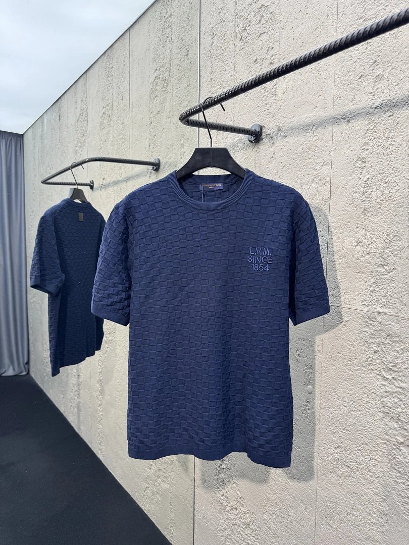 Louis Vuitton T-Shirts Logo and Monogram Graphic Crewneck T-Shirt — 40