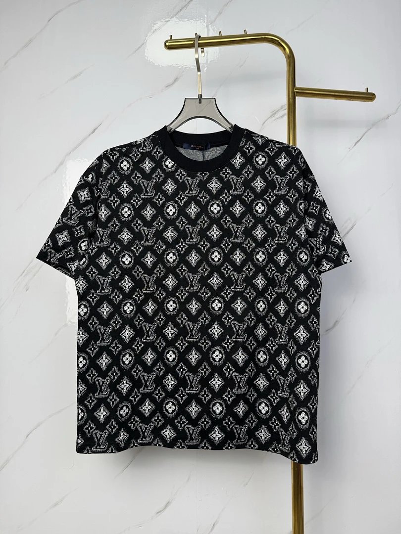 Louis Vuitton T-Shirts Monogram Print Crewneck T-Shirt — 117