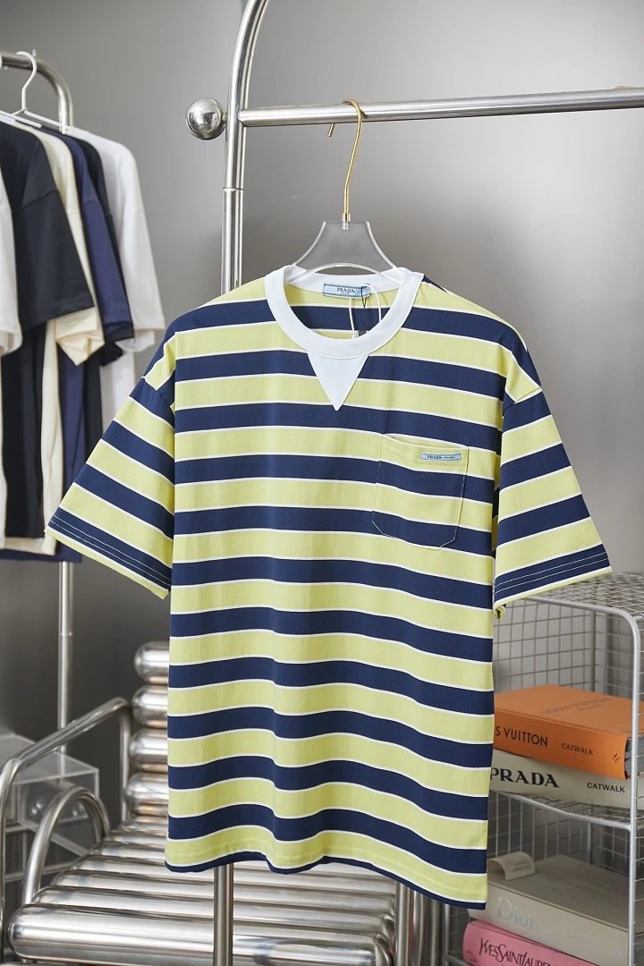 Prada T-Shirts Crew-neck short-sleeve graphic and textured designs — 52