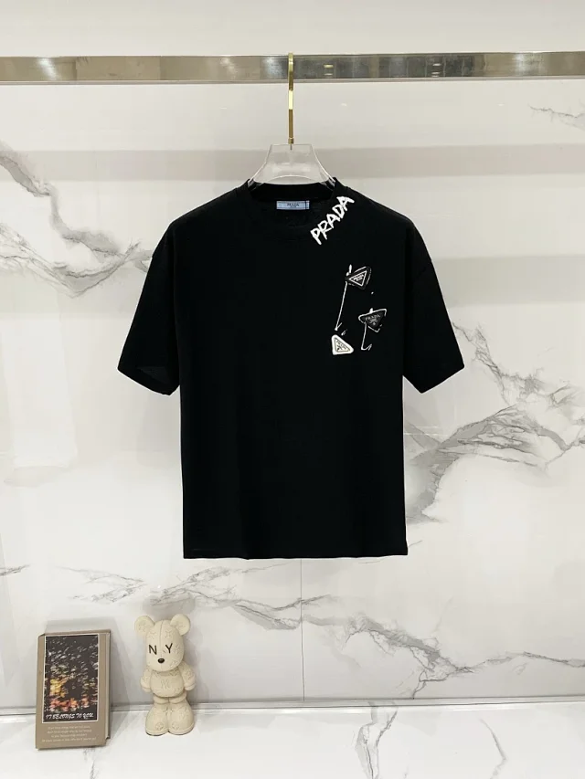 Prada T-Shirts Logo Triangle Design product detail image 8