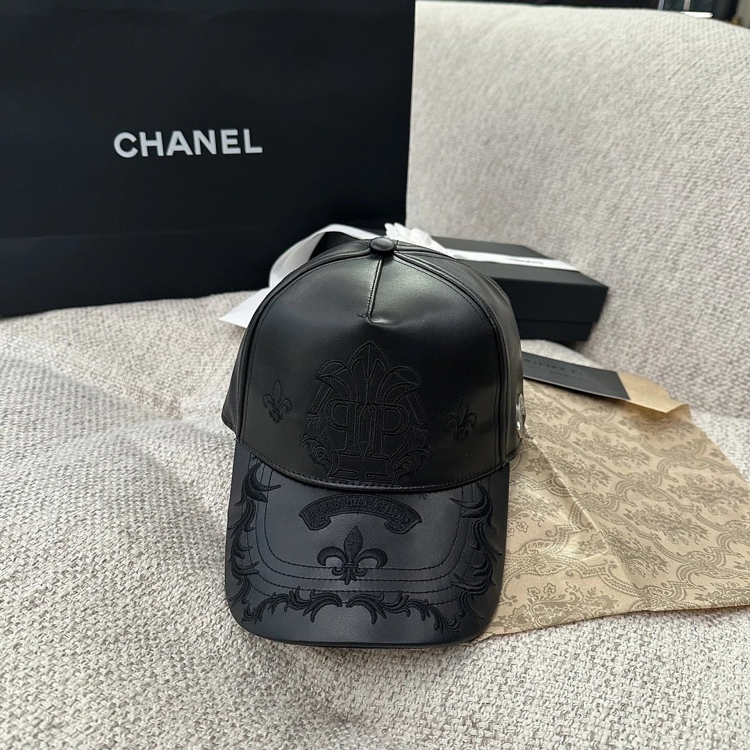 Gucci Hats Assorted baseball caps and bucket hat image 4