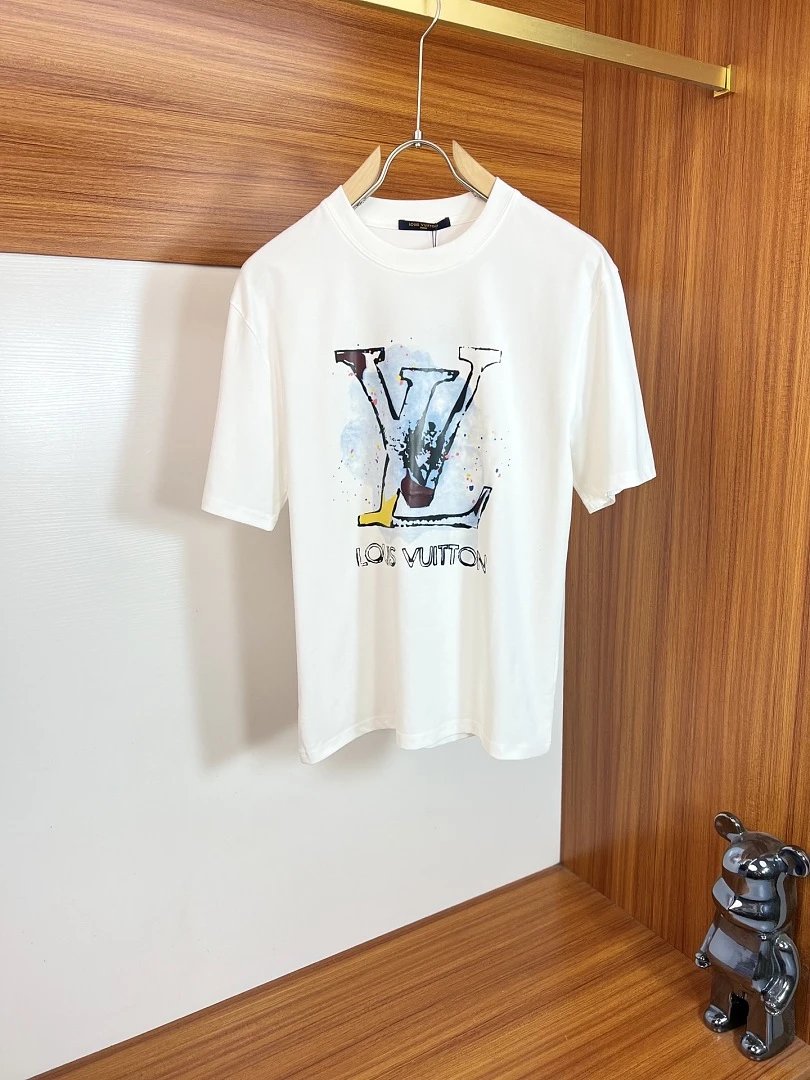 Louis Vuitton T-Shirts Monogram Print Crewneck T-Shirt — 108