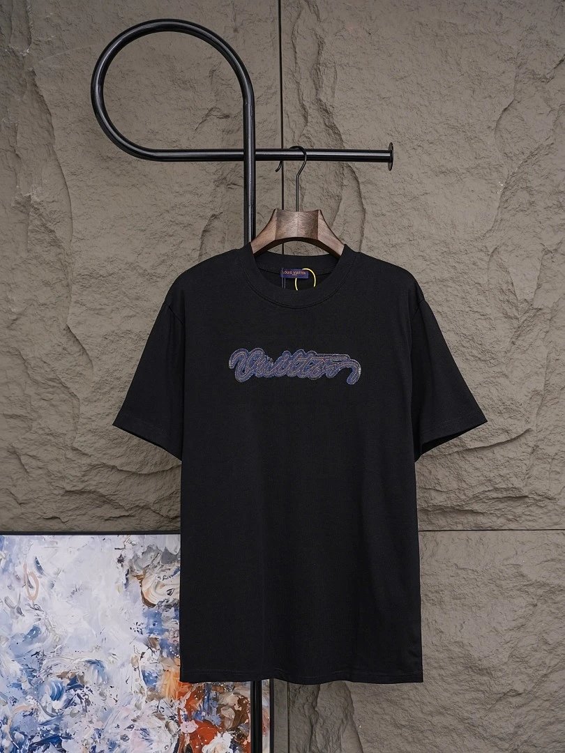 Louis Vuitton T-Shirts Logo and Monogram Graphic Crewneck T-Shirt — 27