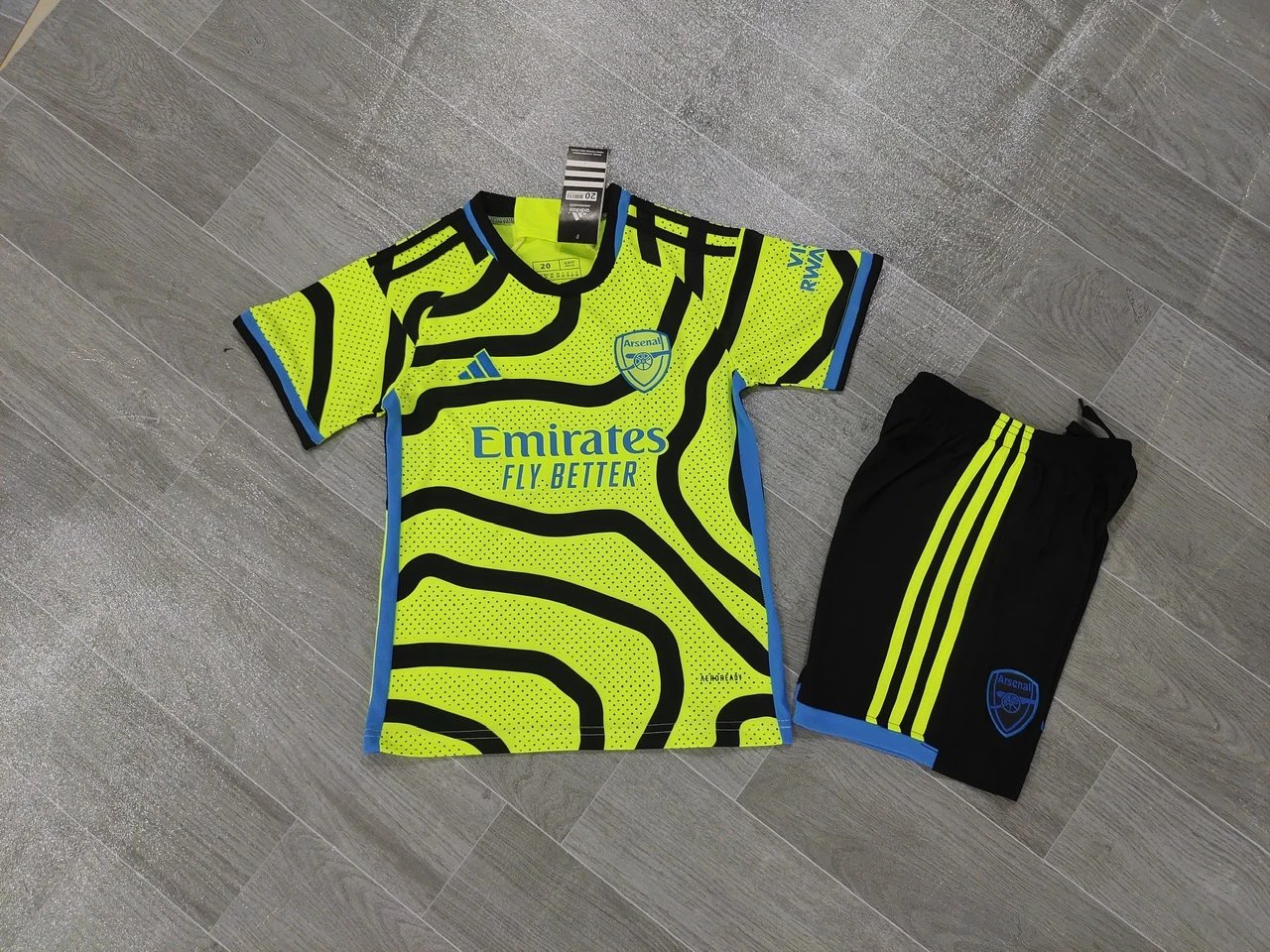 Adidas Arsenal FC Soccer Jersey and Shorts Set with Emirates Sponsor