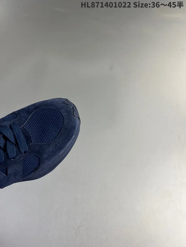 New Balance Sneakers Suede and Mesh Low-Top product detail image 5
