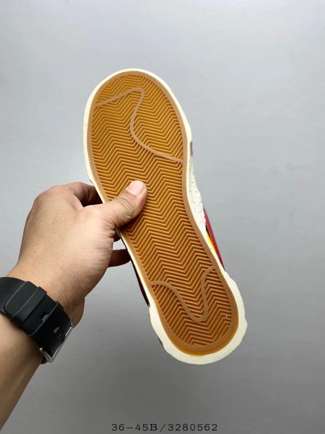 Nike Sneakers Blazer Mid high-top product detail image 22