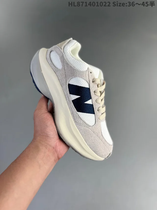 New Balance Sneakers Suede and Mesh Low-Top product detail image 11