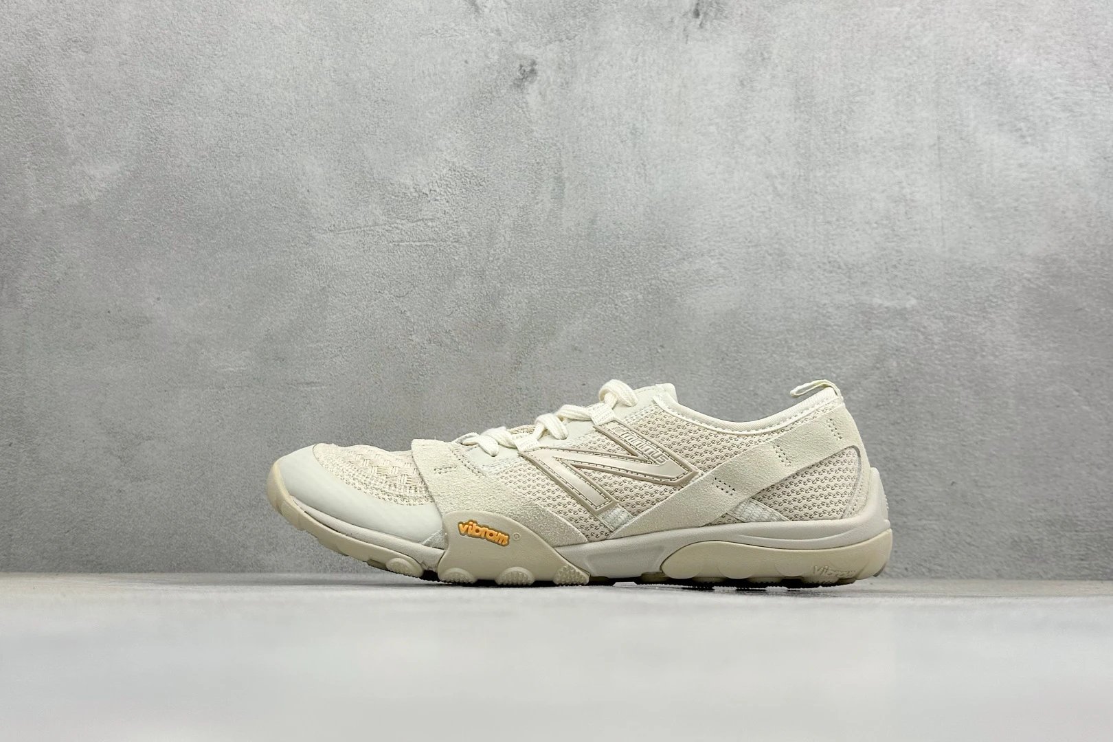 New Balance Sneakers MT10 — *005