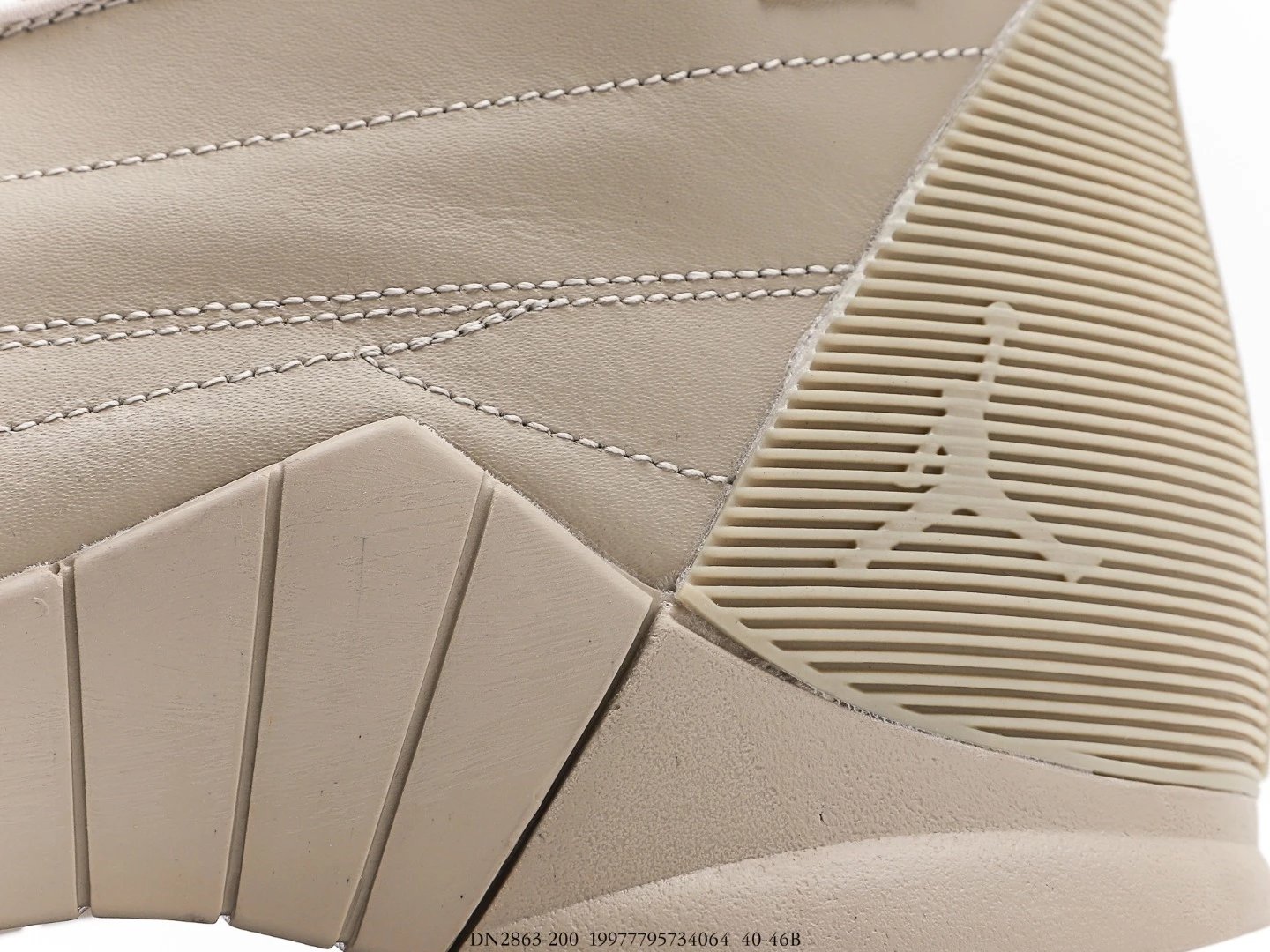Jordan Sneakers Air 15 SP Billie Eilish DN2863-200 image 4