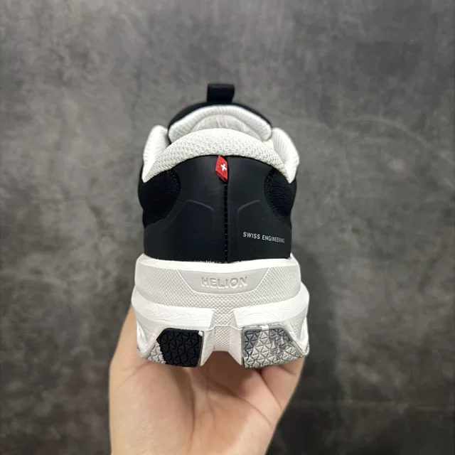 On Sneakers LOEWE x Cloudventure 2.0 product detail image 27