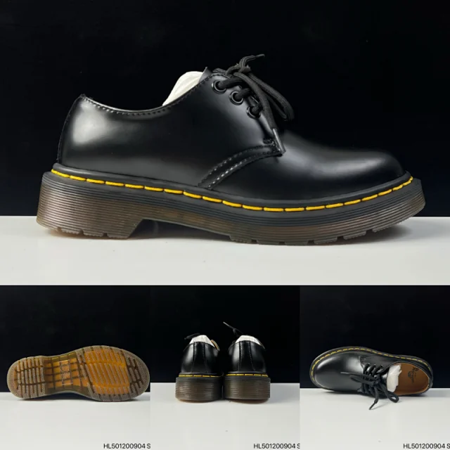 Dr. Martens Boots 1460 8-eye lace-up product detail image 3