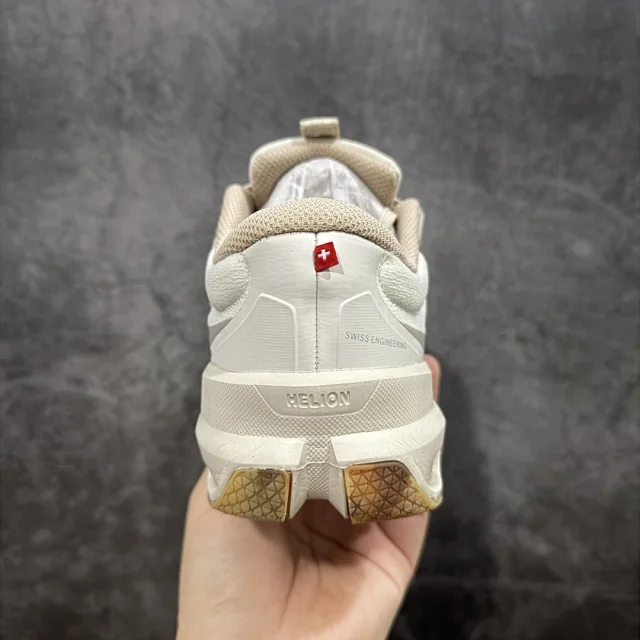 On Sneakers LOEWE x Cloudventure 2.0 product detail image 9