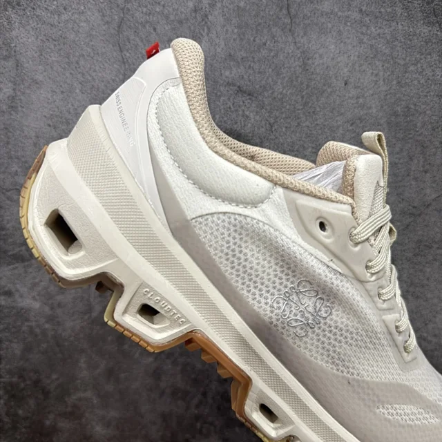 On Sneakers LOEWE x Cloudventure 2.0 product detail image 4