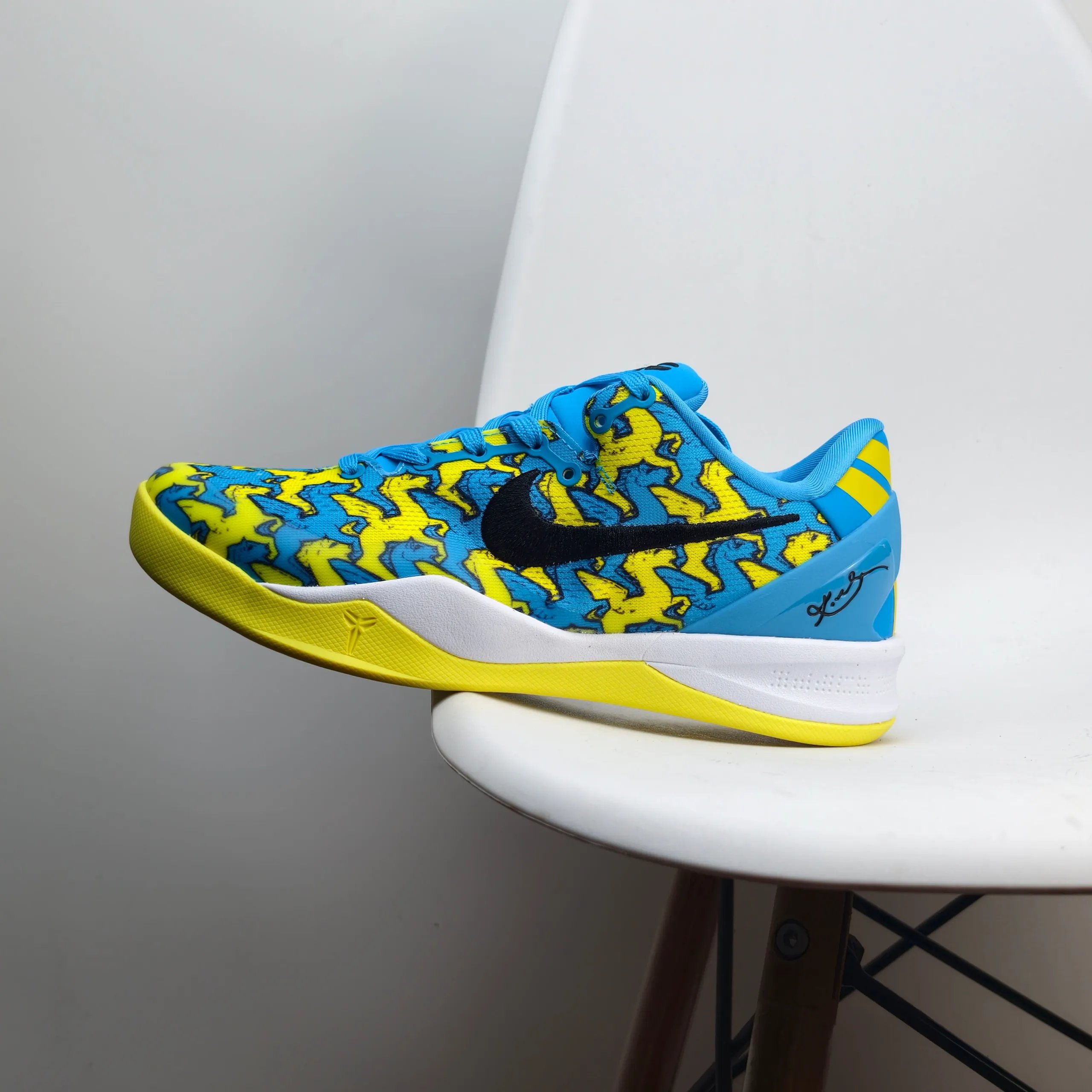 Nike Sneakers Kobe VIII Basketball Shoes — *003