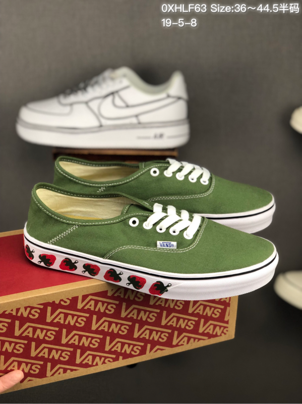 Vans Sneakers Authentic Strawberry Print Canvas image 10