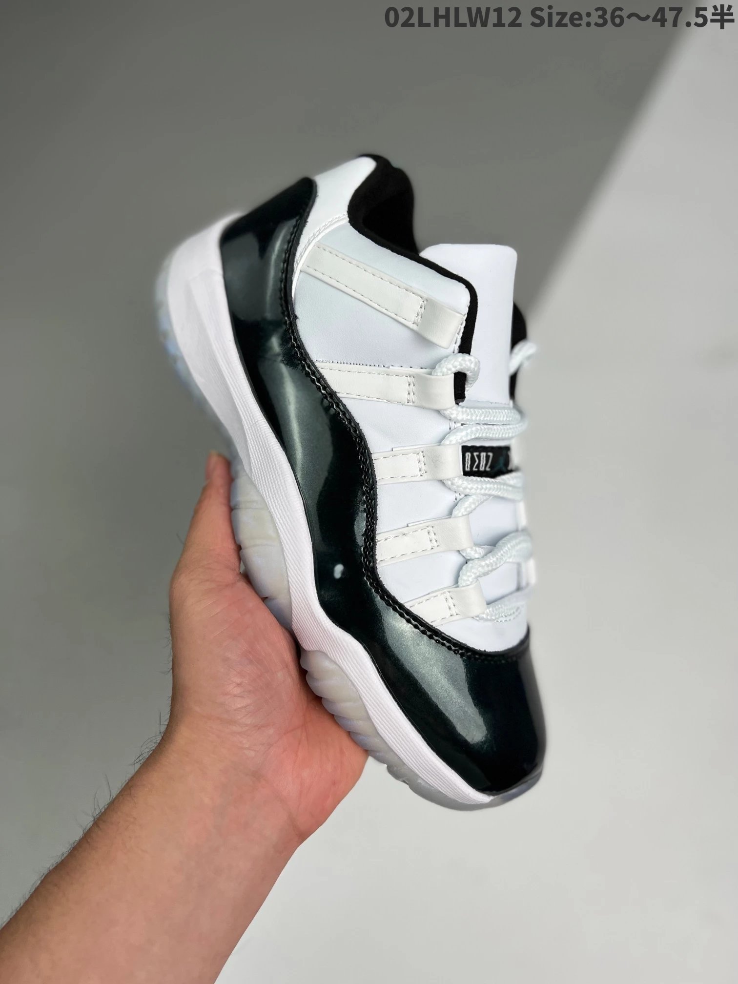 Jordan Sneakers Air 11 Low — 10
